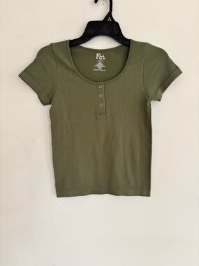 Fct Basics Olive Ribbed Henley Top Size M